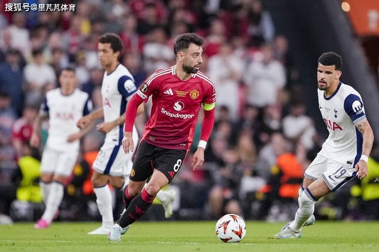 一日英超动向：曼联疯狂报价“英超詹姆斯”，阿尔特塔到底会买谁